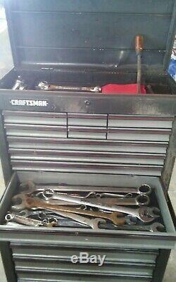 Craftsman rolling tool cabinet, Grey, Stackable, Locks, 16 drawer, with keys