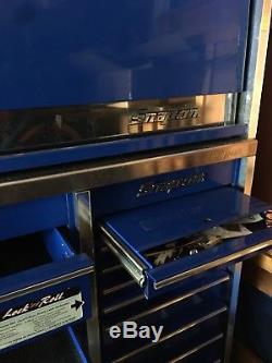 SNAP ON TOOLBOX 22 Drawer WITH ROLL TOP Krl1023pcm Blue GREAT CONDITION